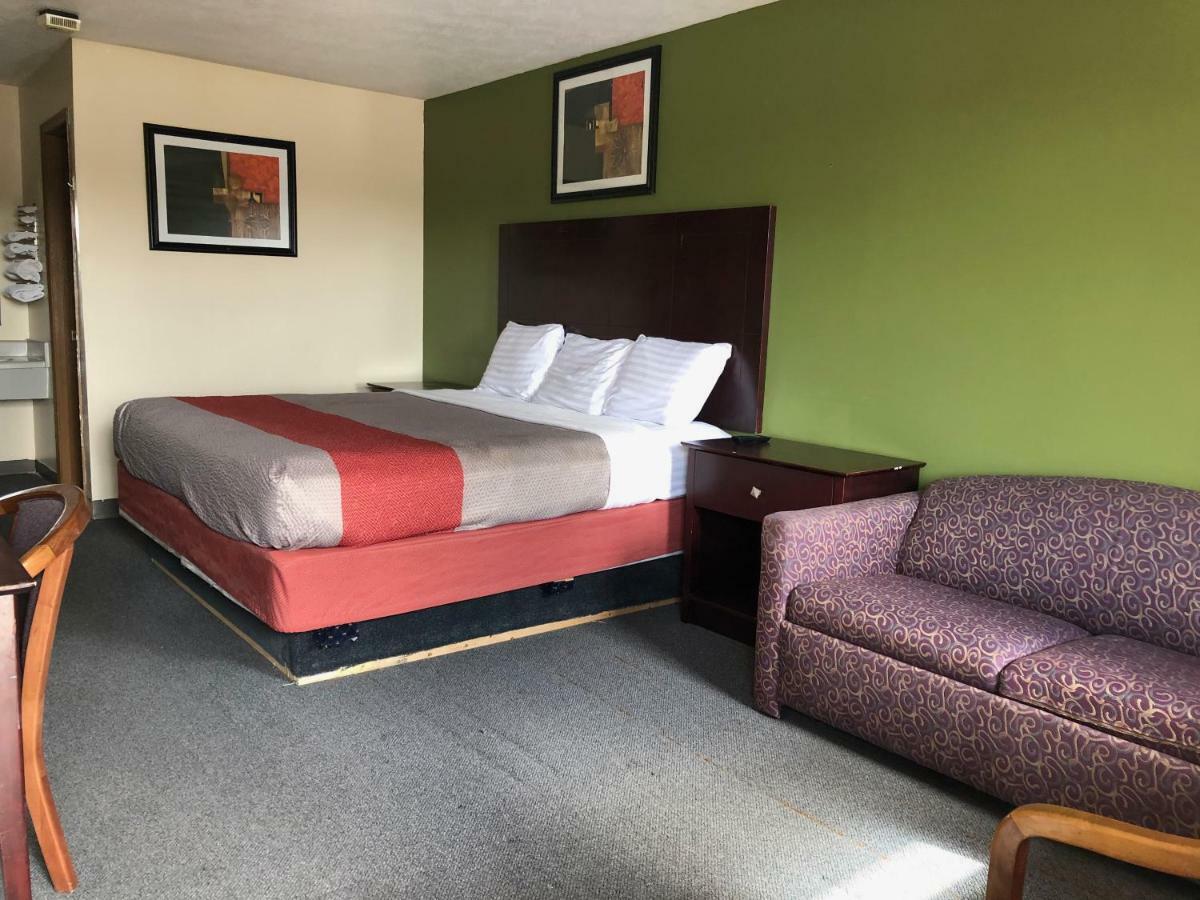 Salt Creek Motel 3*